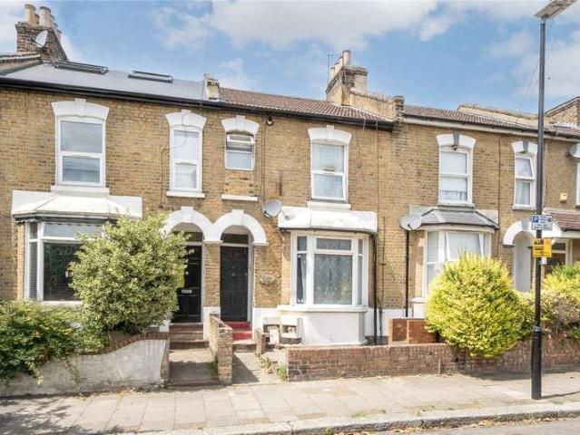 Flat for sale in West Ham, Greater London