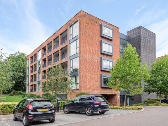 Flat for rent in London Borough of Enfield, Greater London