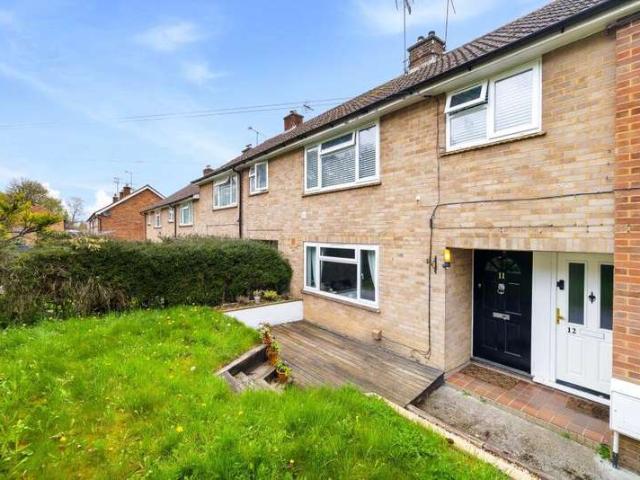 Flat for sale in Bramley, Waverley