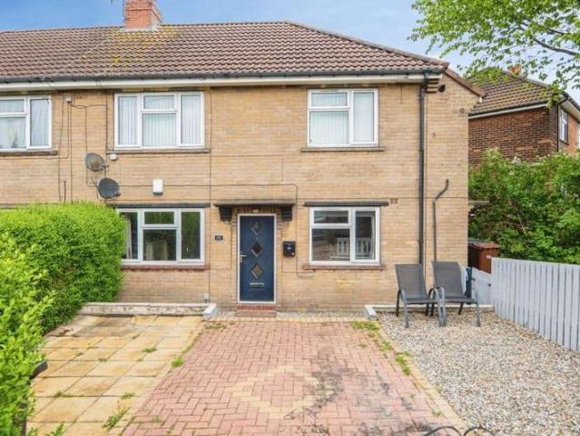 Flat for sale in Pudsey, West Yorkshire