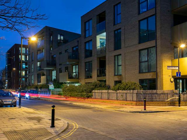 Flat for sale in Camberwell, Greater London