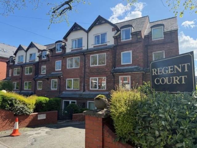 Flat for sale in Trafford Park, Greater Manchester