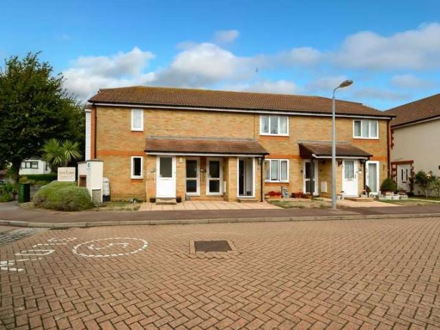 Flat for sale in Bersted, Clapham