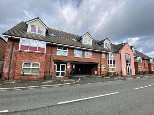 Flat for sale in Georgia, Greater Manchester