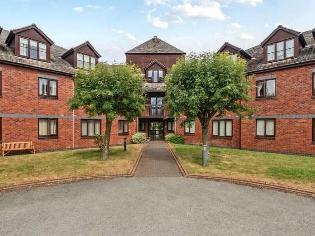 Flat for sale in Great Boughton, Boughton