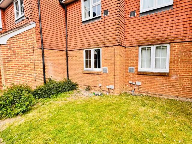 Flat for sale in Lower Halliford, Surrey