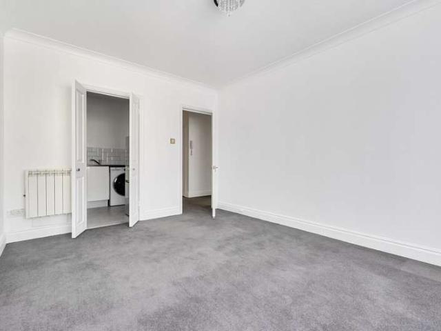 Flat for sale in Clapham, West Sussex