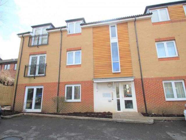 Flat for sale in Feckenham, City Of Bristol