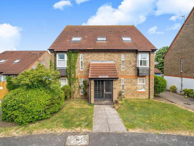 Flat for sale in Slyfield, Westborough