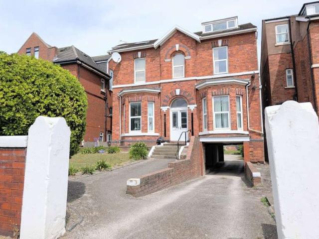 Flat for rent in Meols Cop, Southport