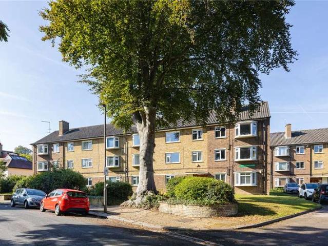 Flat for sale in Putney, Greater London