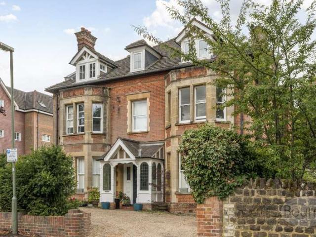 Flat for sale in Charlotteville, Westborough