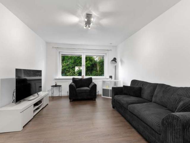 Flat for sale in Broxburn, Scotland