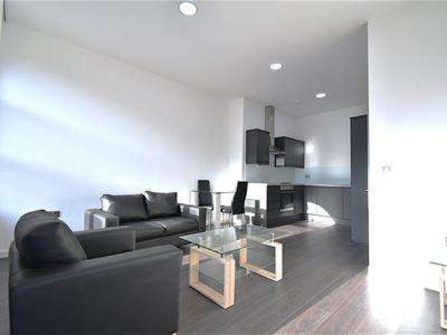 Flat for rent in London Borough of Hounslow, Greater London