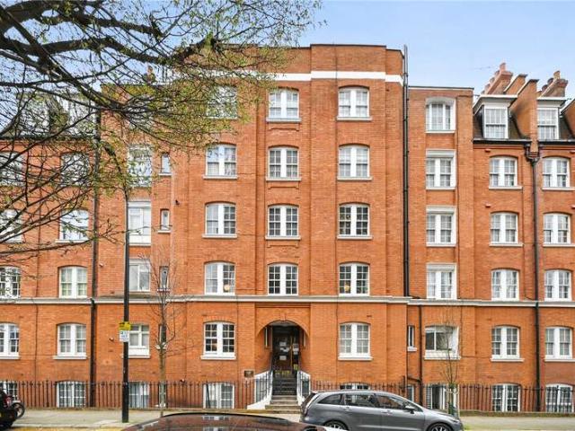 Flat for sale in King's Cross, Greater London