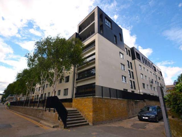 Flat for rent in Brixton, Greater London