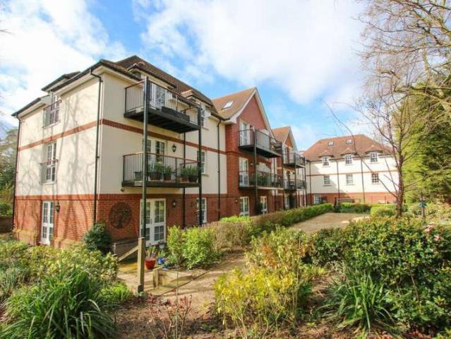 Flat for sale in Wokingham