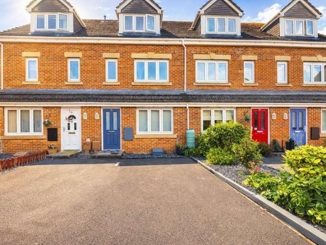 Flat for sale in Spring Vale, Hampshire