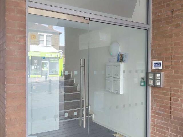 Flat for sale in Barling, Essex