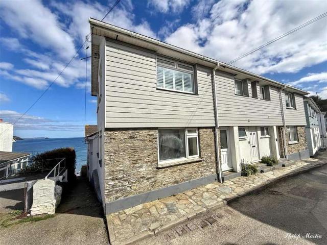 Flat for sale in Treloan, Gerrans
