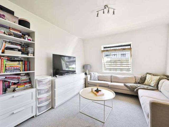 Flat for sale in Earl's Court, Earl's Court