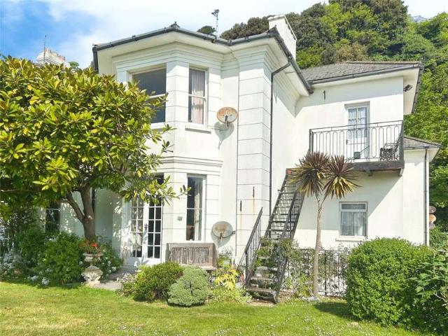 Flat for sale in Cowlease, Ventnor