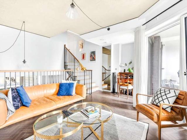 Flat for sale in Kentish Town, Greater London