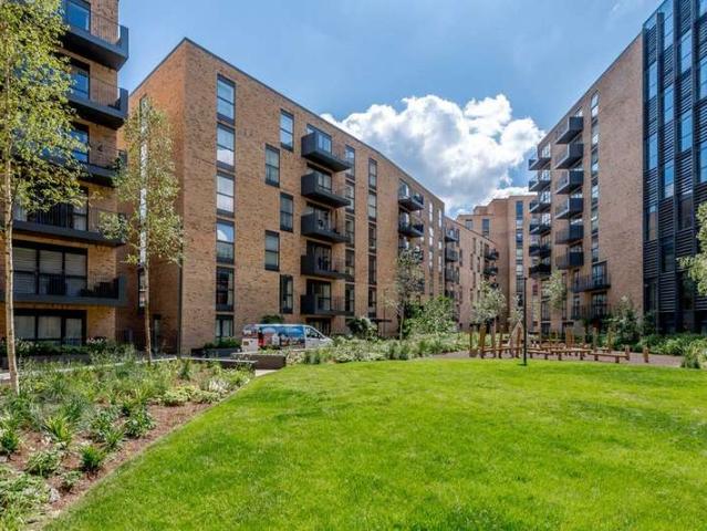 Flat for sale in Kenton, Greater London