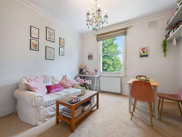 Flat for sale in Brook Green, Greater London