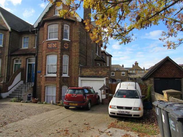 Flat for sale in Mickleburgh Hill, Herne