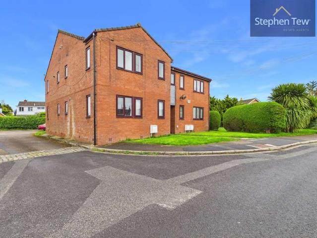 Flat for sale in Hambleton, Wyre