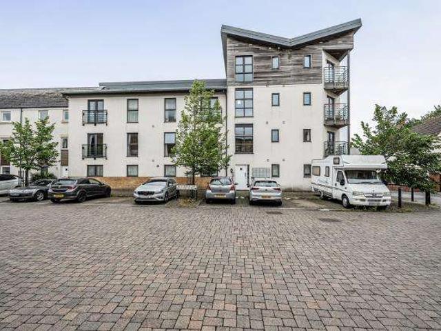 Flat for sale in Rodbourne, Swindon