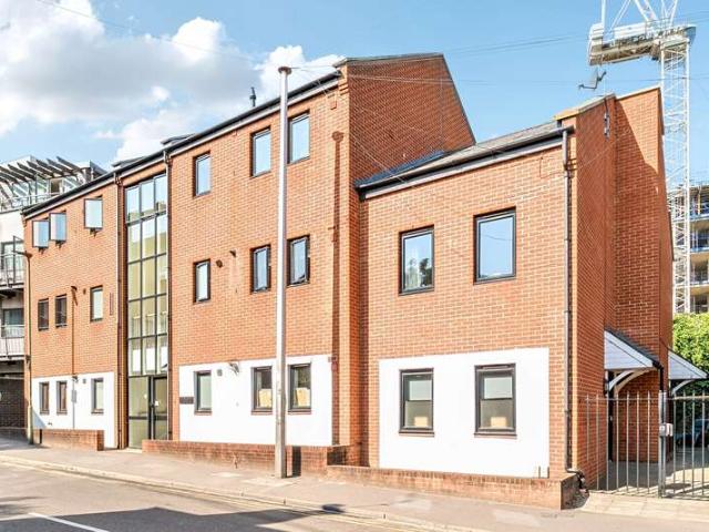 Flat for sale in Guildford Park, Westborough