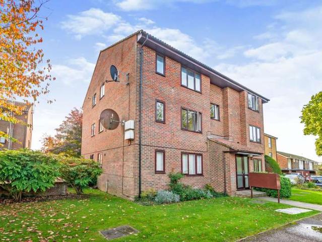 Flat for rent in Wickhurst Green, Horsham