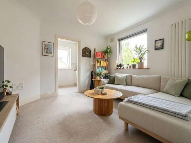 Flat for sale in Muswell Hill, Greater London