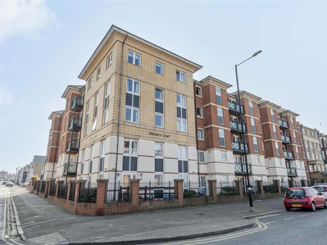 Flat for sale in Cliftonville West, Acol