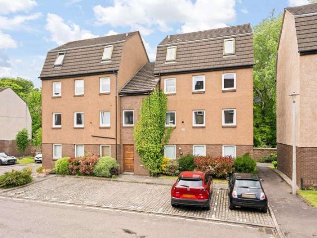 Flat for sale in Canonmills, Scotland