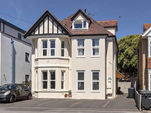 Flat for rent in Pokesdown, Bournemouth