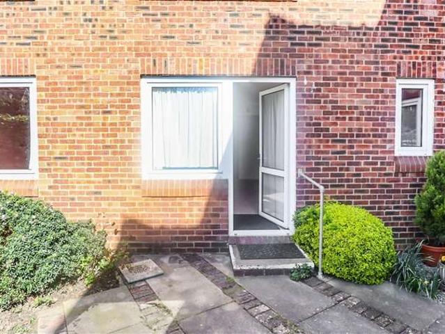 Flat for sale in Roundwood, Five Acres