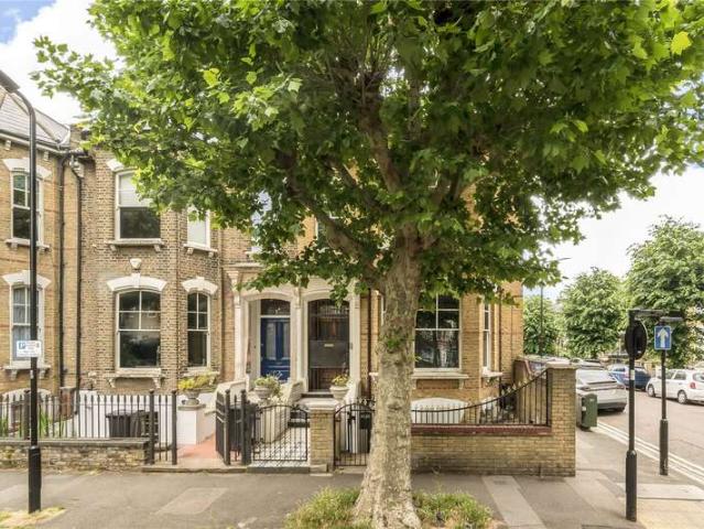 Flat for sale in Clapton, Lower Clapton