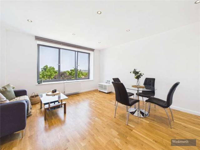 Flat for sale in Kenton, Greater London