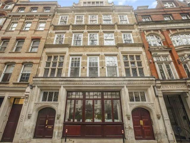 Flat for sale in West Smithfield, Lyons