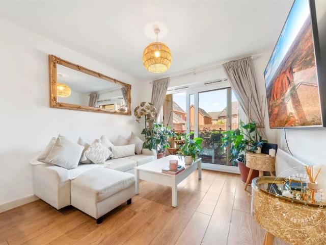 Apartment for rent in Falcon Lodge, Wales