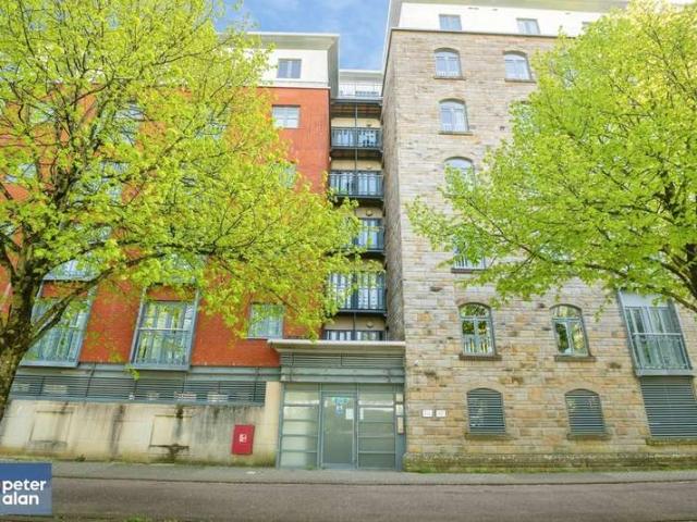 Flat for sale in Falcon Lodge, Wales