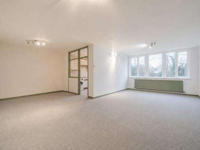 Flat for sale in Shepherd's Hill, Crouch End