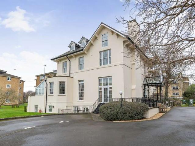 Flat for sale in Golden Valley, Gloucestershire