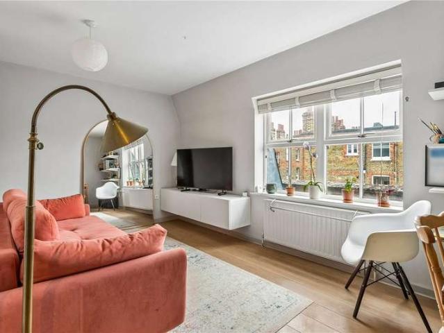Flat for sale in Clapton, Lower Clapton