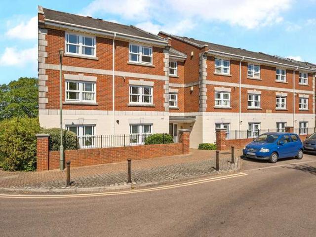 Flat for sale in Charlotteville, Westborough