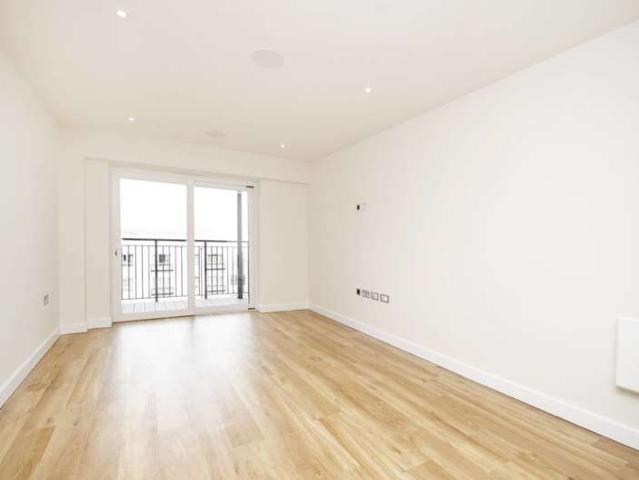 Flat for rent in Colindale, Colindale