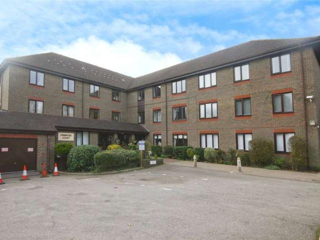 Flat for sale in Navestock Side, Essex